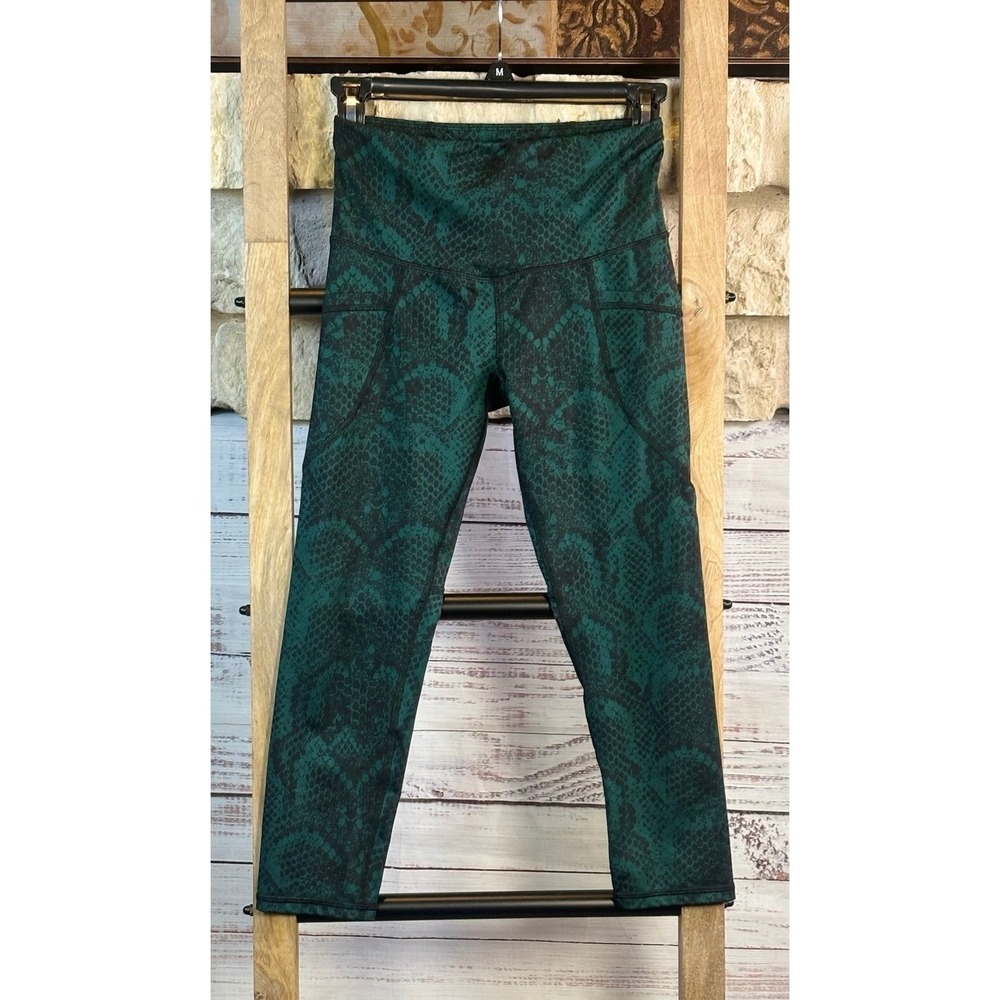 Champion Womens XS Green Snakeskin Print High Waisted Cropped Leggings Pockets